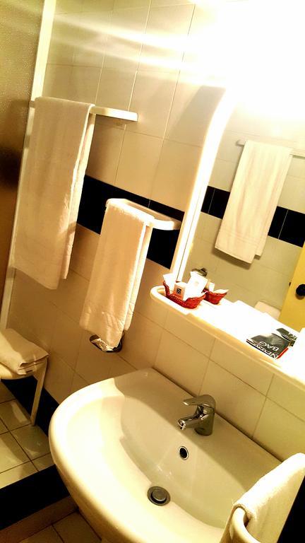 Quartu SantʼElena Hinterland Hotel חדר תמונה